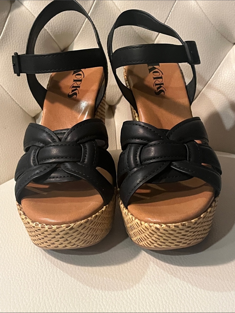 Kork-Ease Black Leather Woven-Platform Sandals - Picture 4 of 12